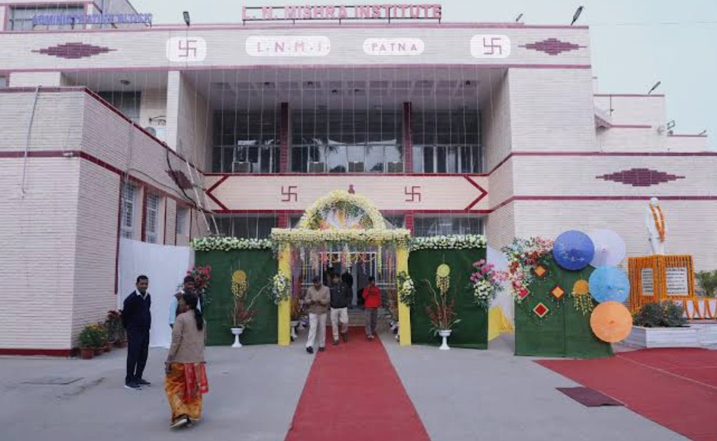 Institutional Lift — Patna