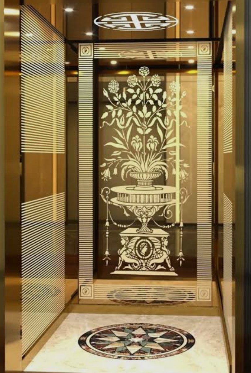 Luxury Etched-Glass Cabin